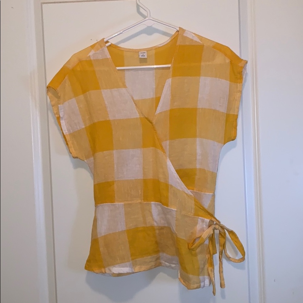 Old Navy gold & white gingham wrap top